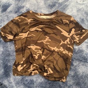 Short sleeve camo t-shirt